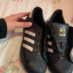 Adidas black super stars no shoe laces